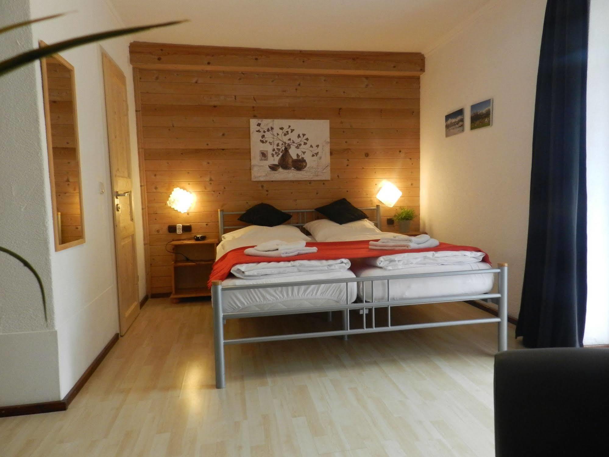 Pension Und Appartements Hartkaiser Элльмау Экстерьер фото
