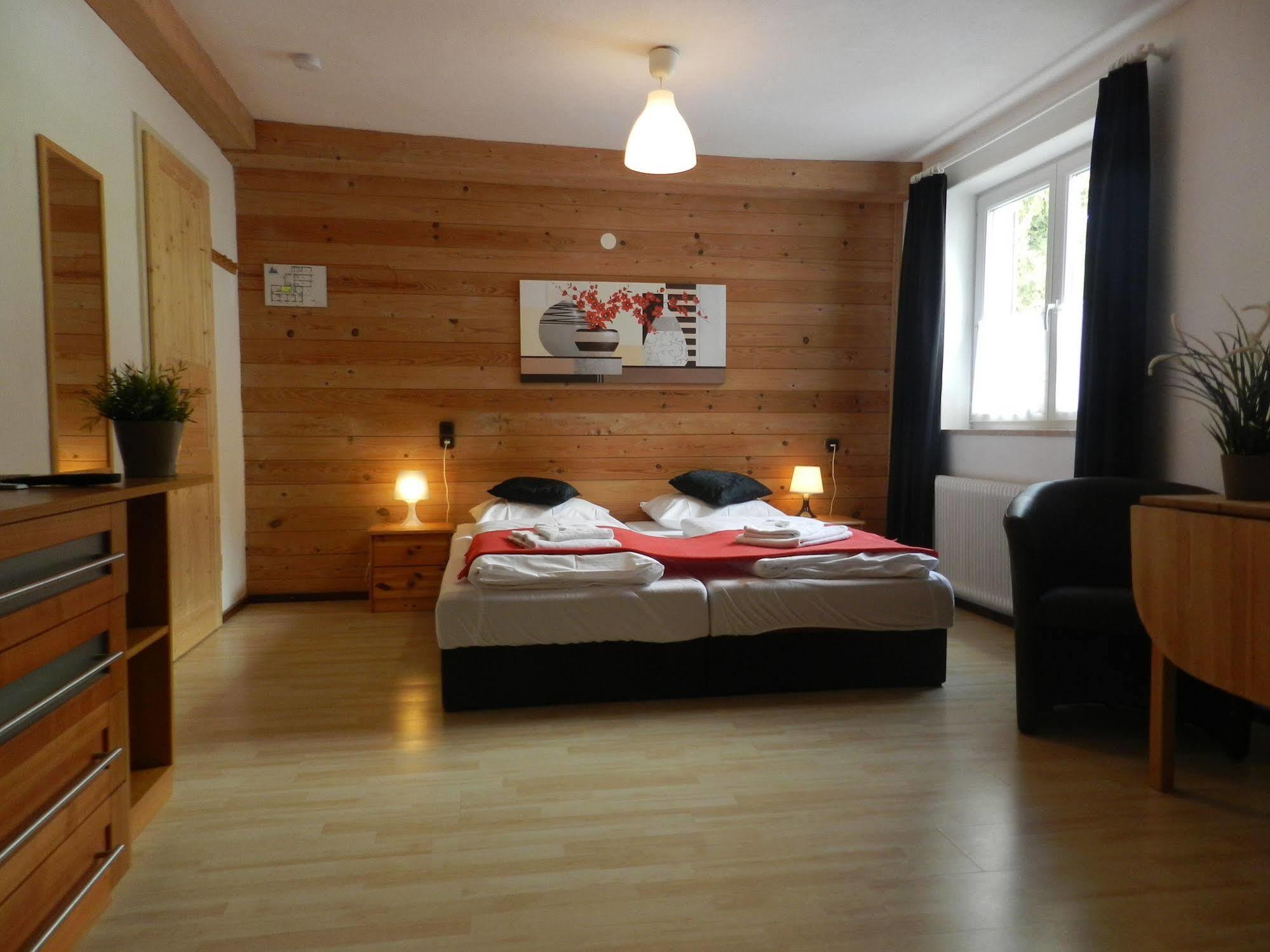 Pension Und Appartements Hartkaiser Элльмау Экстерьер фото