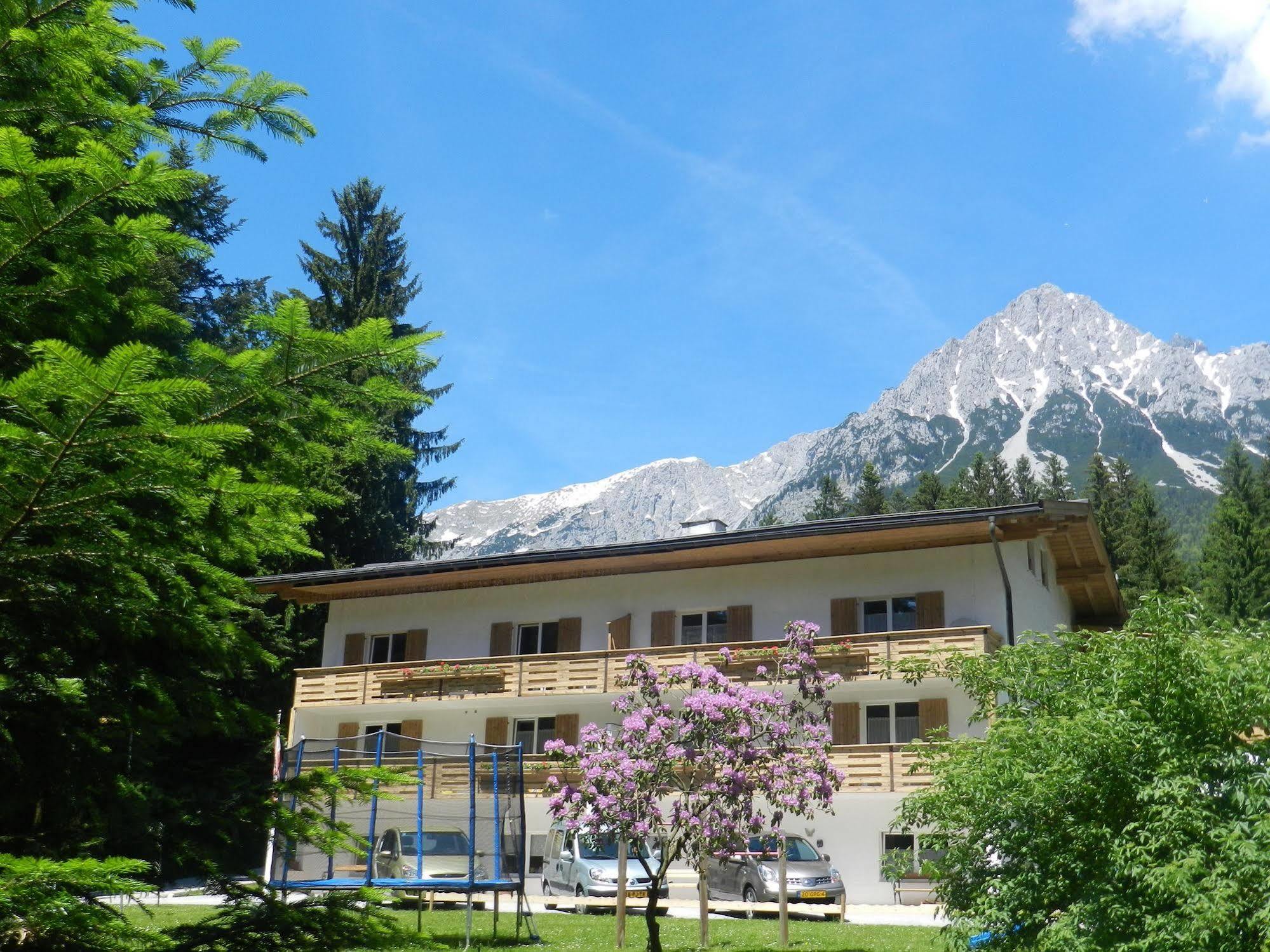 Pension Und Appartements Hartkaiser Элльмау Экстерьер фото